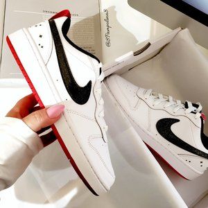Nike Court Borough Low 2 SE